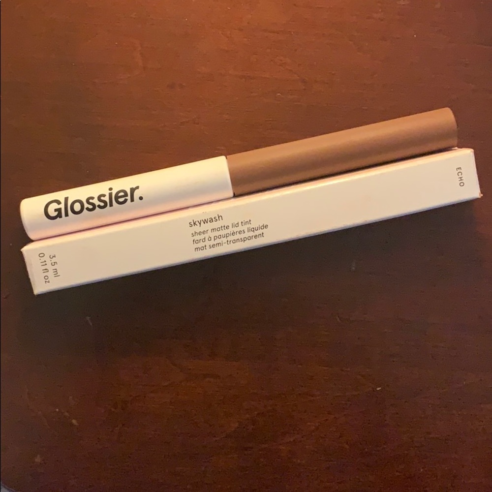 Glossier SkyWash “echo”